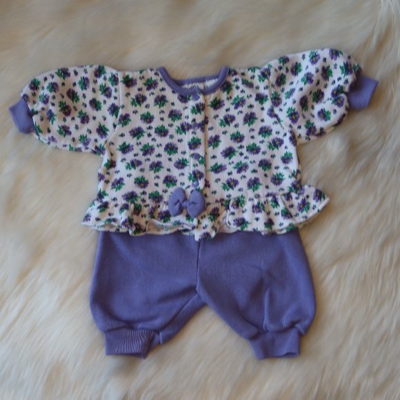 Two 3-6mo Girly Outfits - Picture 6 of 9